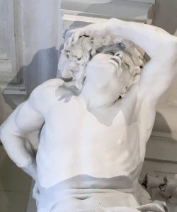 Sculpture Palais de Longchamps à Marseille.