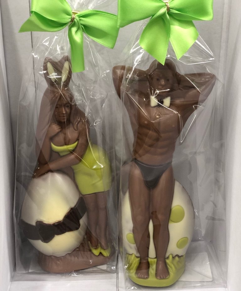 Package de chocolats de Pacques dans un magasin de grande distribution.